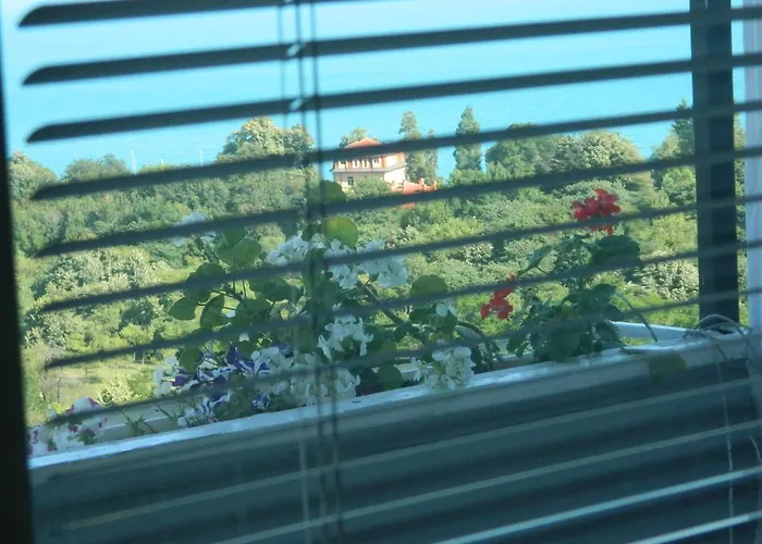 Happy Vacation 2 * Варна