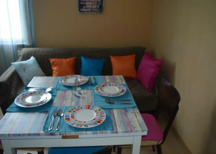 Happy Vacation 2 Апартаменты *